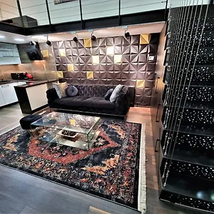Goldcentral Art B6 Budapest